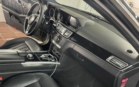 Mercedes-Benz E-Класс, 2015 год, 1 700 000 рублей, 5 фотография