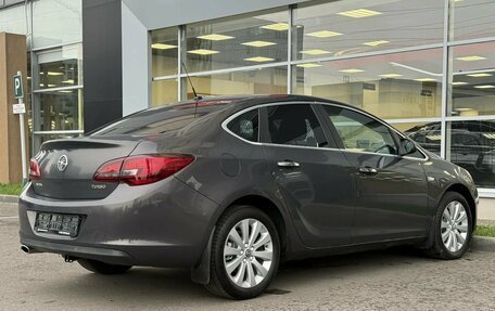 Opel Astra J, 2013 год, 700 000 рублей, 6 фотография