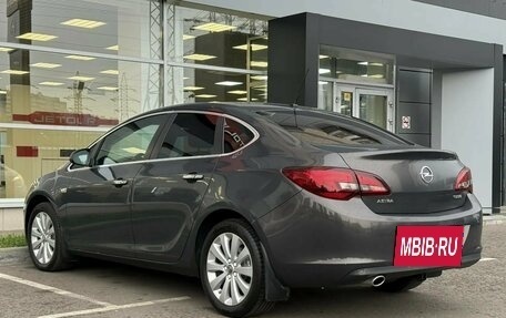 Opel Astra J, 2013 год, 700 000 рублей, 4 фотография