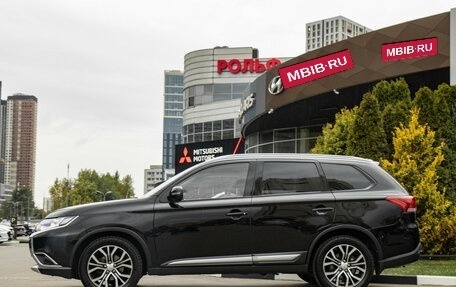 Mitsubishi Outlander III рестайлинг 3, 2016 год, 2 248 000 рублей, 6 фотография
