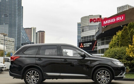 Mitsubishi Outlander III рестайлинг 3, 2016 год, 2 248 000 рублей, 3 фотография