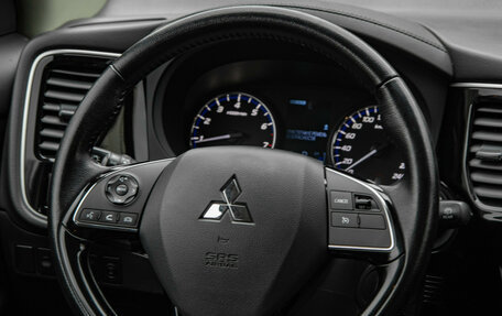 Mitsubishi Outlander III рестайлинг 3, 2016 год, 2 248 000 рублей, 11 фотография