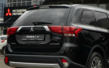 Mitsubishi Outlander III рестайлинг 3, 2016 год, 2 248 000 рублей, 17 фотография