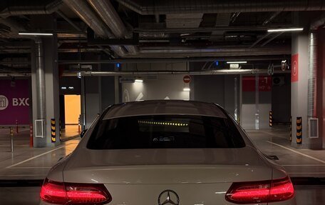 Mercedes-Benz E-Класс, 2017 год, 3 670 000 рублей, 4 фотография