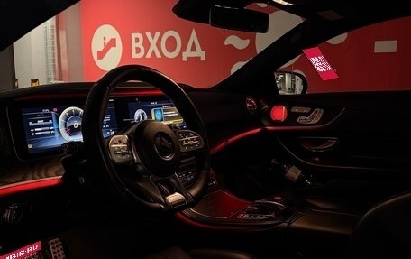 Mercedes-Benz E-Класс, 2017 год, 3 670 000 рублей, 8 фотография