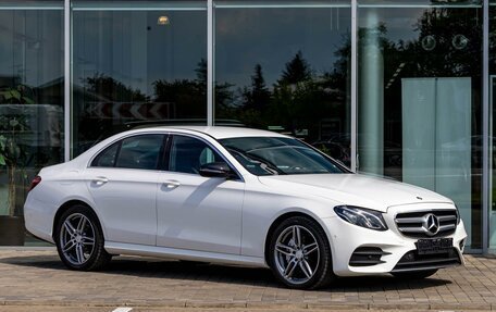 Mercedes-Benz E-Класс, 2019 год, 2 925 000 рублей, 3 фотография
