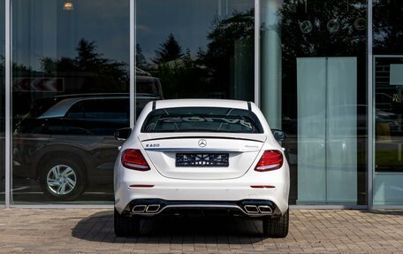 Mercedes-Benz E-Класс, 2019 год, 2 925 000 рублей, 5 фотография