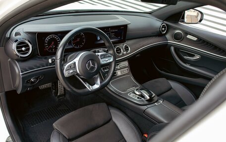 Mercedes-Benz E-Класс, 2019 год, 2 925 000 рублей, 13 фотография