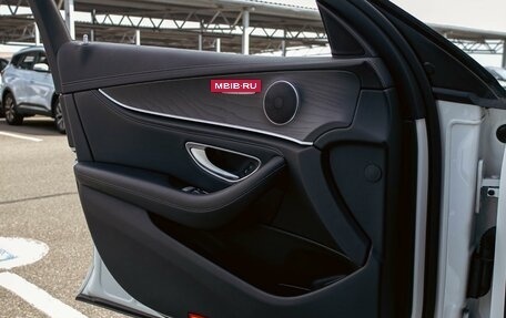 Mercedes-Benz E-Класс, 2019 год, 2 925 000 рублей, 12 фотография