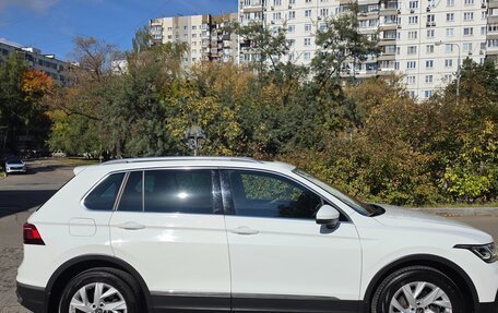 Volkswagen Tiguan II, 2021 год, 3 700 000 рублей, 4 фотография