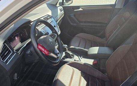 Volkswagen Tiguan II, 2021 год, 3 700 000 рублей, 8 фотография