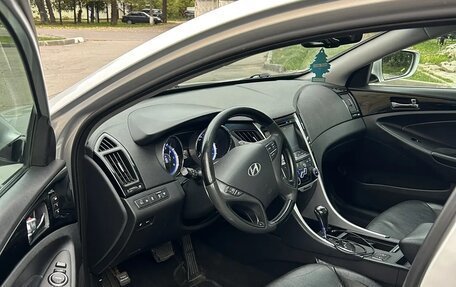 Hyundai Sonata VI, 2011 год, 1 220 000 рублей, 8 фотография