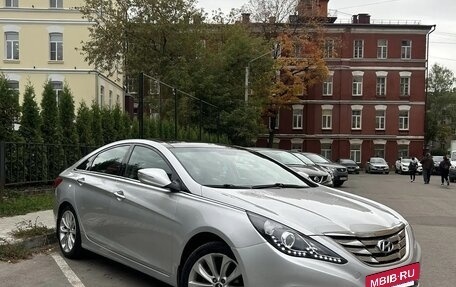 Hyundai Sonata VI, 2011 год, 1 220 000 рублей, 2 фотография