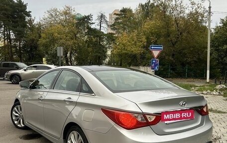 Hyundai Sonata VI, 2011 год, 1 220 000 рублей, 3 фотография