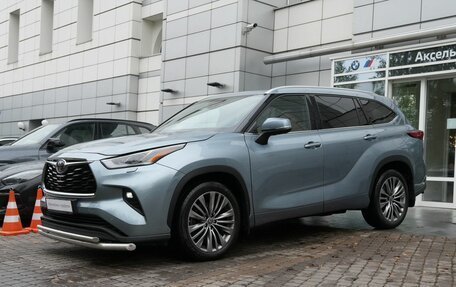 Toyota Highlander, 2021 год, 4 890 000 рублей, 1 фотография