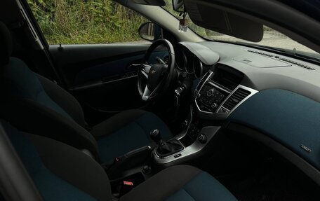 Chevrolet Cruze II, 2012 год, 700 000 рублей, 9 фотография