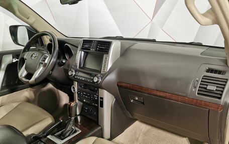 Toyota Land Cruiser Prado 150 рестайлинг 2, 2012 год, 2 895 000 рублей, 12 фотография