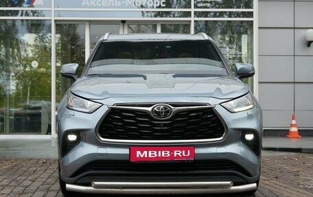 Toyota Highlander, 2021 год, 4 890 000 рублей, 3 фотография