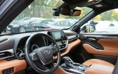 Toyota Highlander, 2021 год, 4 890 000 рублей, 17 фотография
