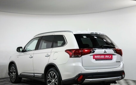 Mitsubishi Outlander III рестайлинг 3, 2018 год, 2 149 000 рублей, 7 фотография