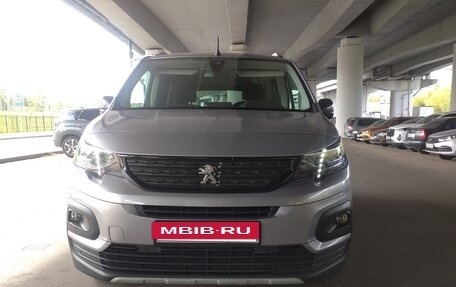 Peugeot Rifter I, 2021 год, 2 495 000 рублей, 9 фотография