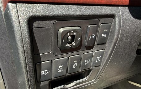 Toyota Land Cruiser 200, 2014 год, 3 800 000 рублей, 23 фотография