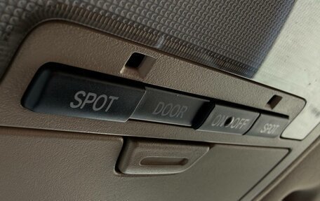 Toyota Land Cruiser 200, 2014 год, 3 800 000 рублей, 25 фотография