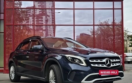 Mercedes-Benz GLA, 2018 год, 1 950 000 рублей, 8 фотография