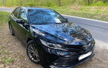 Toyota Camry, 2018 год, 2 800 000 рублей, 2 фотография