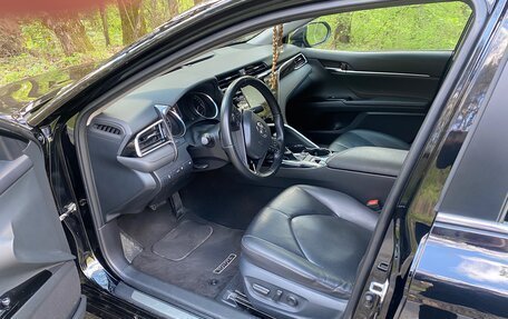 Toyota Camry, 2018 год, 2 800 000 рублей, 5 фотография