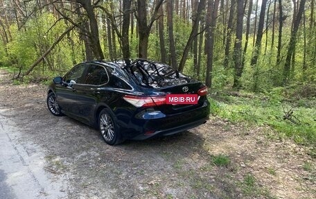 Toyota Camry, 2018 год, 2 800 000 рублей, 8 фотография