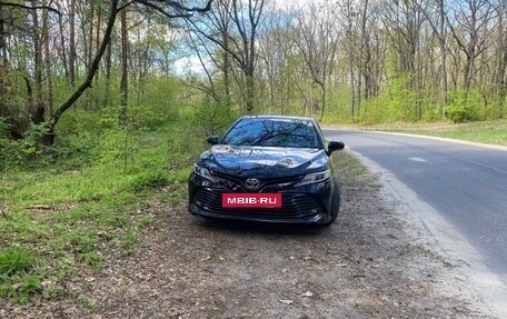 Toyota Camry, 2018 год, 2 800 000 рублей, 7 фотография