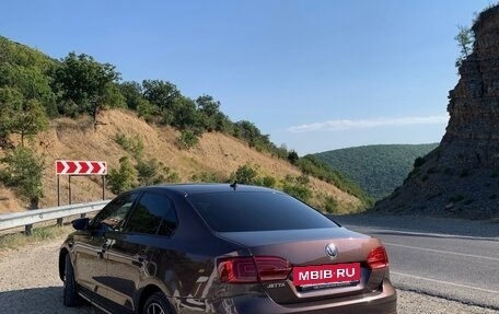 Volkswagen Jetta VI, 2014 год, 1 089 000 рублей, 2 фотография