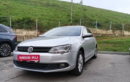 Volkswagen Jetta VI, 2013 год, 850 000 рублей, 2 фотография