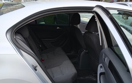 Volkswagen Jetta VI, 2013 год, 850 000 рублей, 15 фотография