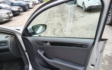 Volkswagen Jetta VI, 2013 год, 850 000 рублей, 17 фотография