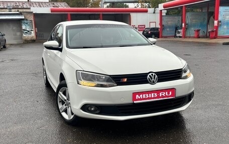 Volkswagen Jetta VI, 2013 год, 780 000 рублей, 1 фотография