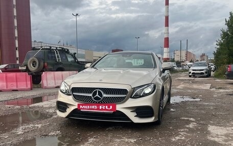 Mercedes-Benz E-Класс, 2019 год, 3 100 000 рублей, 5 фотография