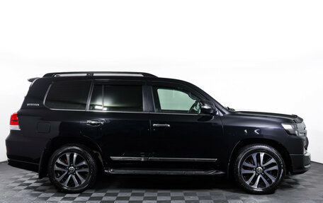Toyota Land Cruiser 200, 2018 год, 7 000 000 рублей, 4 фотография