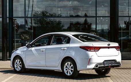 KIA Rio IV, 2021 год, 1 800 000 рублей, 3 фотография