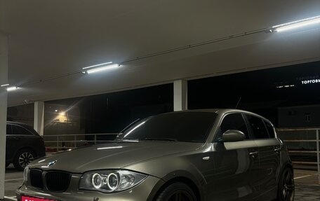 BMW 1 серия, 2006 год, 650 000 рублей, 1 фотография
