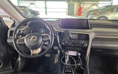 Lexus RX IV рестайлинг, 2018 год, 3 250 000 рублей, 16 фотография