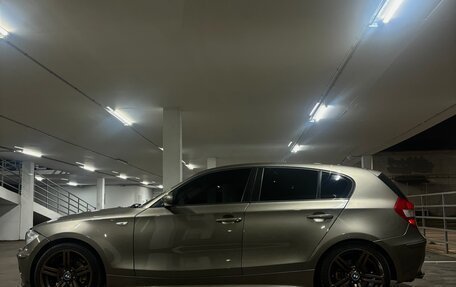 BMW 1 серия, 2006 год, 650 000 рублей, 2 фотография