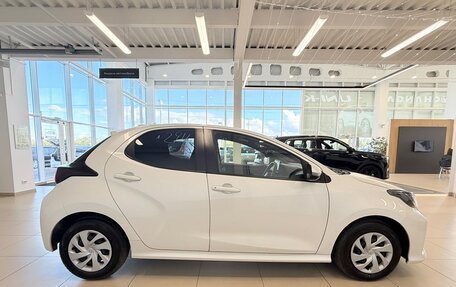Toyota Yaris, 2021 год, 1 249 000 рублей, 7 фотография