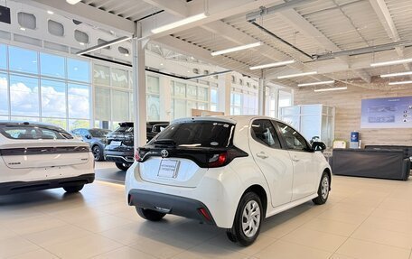 Toyota Yaris, 2021 год, 1 249 000 рублей, 6 фотография