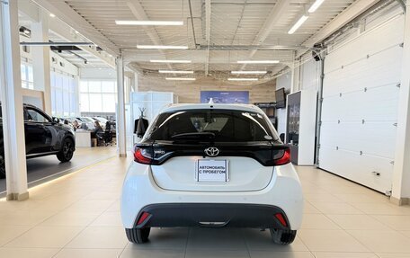 Toyota Yaris, 2021 год, 1 249 000 рублей, 5 фотография