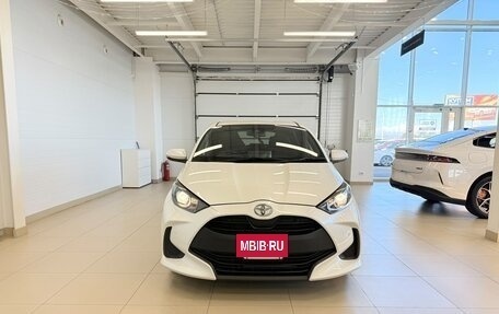 Toyota Yaris, 2021 год, 1 249 000 рублей, 9 фотография