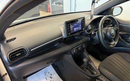 Toyota Yaris, 2021 год, 1 249 000 рублей, 13 фотография