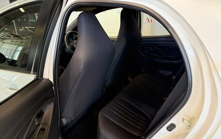 Toyota Yaris, 2021 год, 1 249 000 рублей, 19 фотография