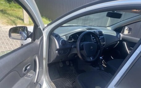 Renault Logan II, 2015 год, 450 000 рублей, 4 фотография
